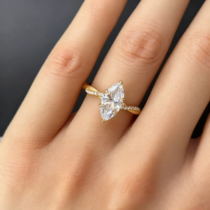 Marquise 2CT Moissanite in 18K Gold Ring | SEÓRA
