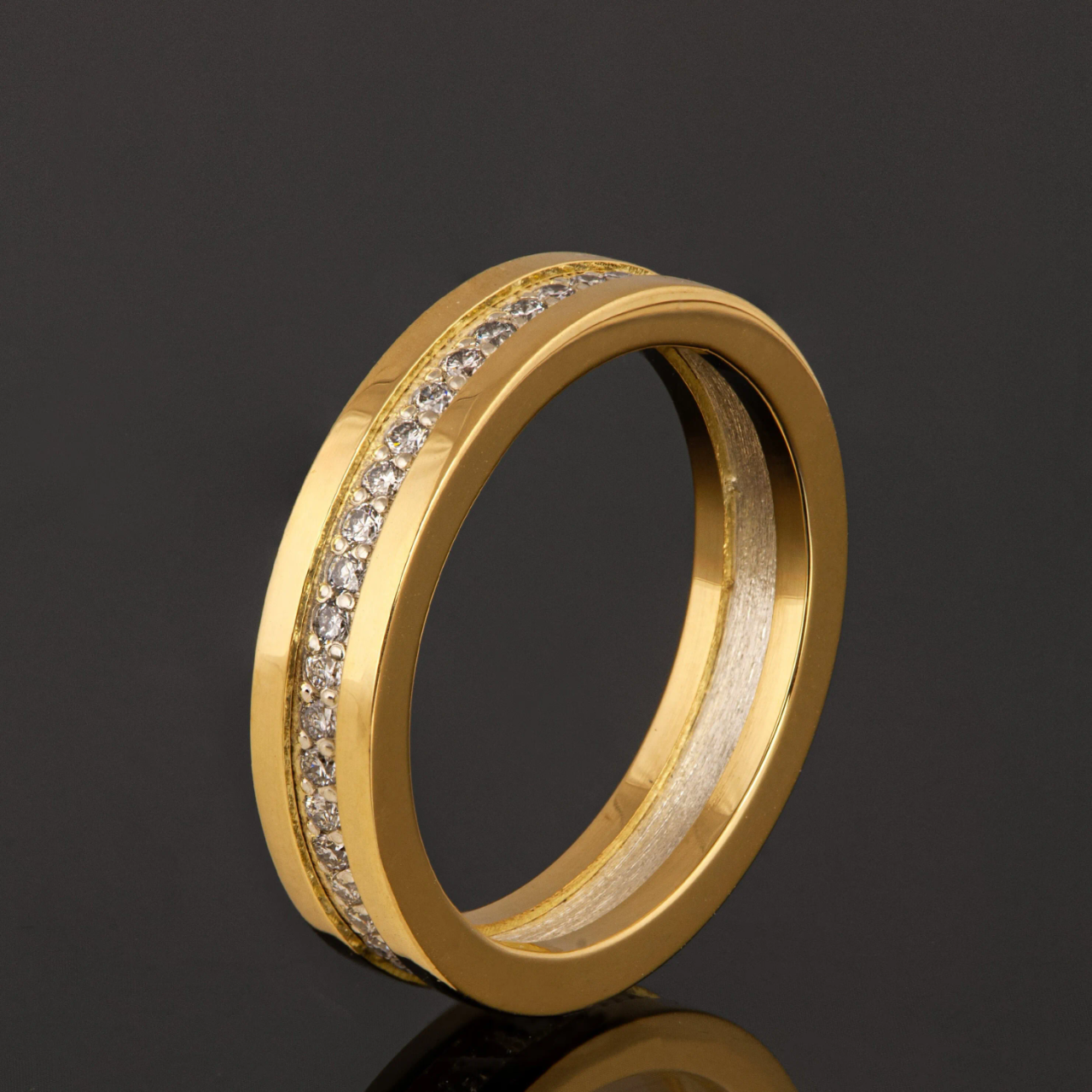 18K Gold Lab Diamond Band Ring | Minimalist Wedding Ring | SEÓRA