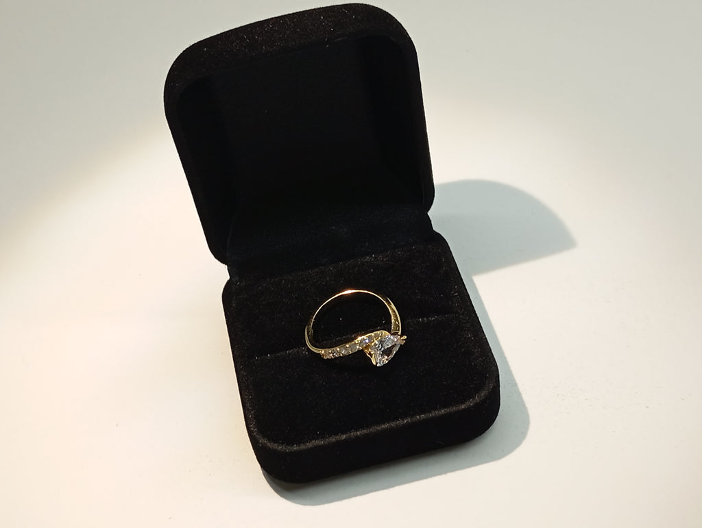 SEÓRA | Statement Drop Ring, CZ Brass Band