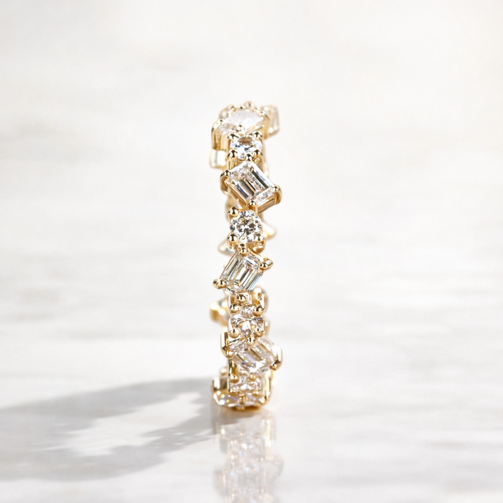 Emerald & Round Cut Moissanite Full Eternity Ring – 18K Gold | SEÓRA